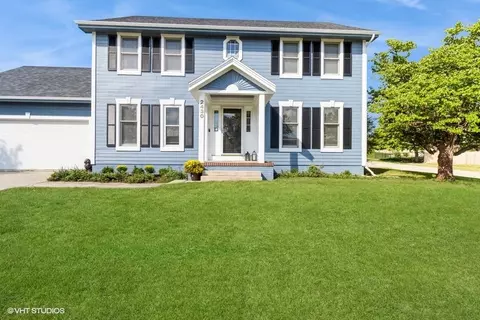2430 E Leach Ave, Des Moines, IA 50320