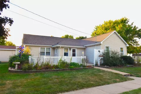 604 W 5th St, Boone, IA 50036