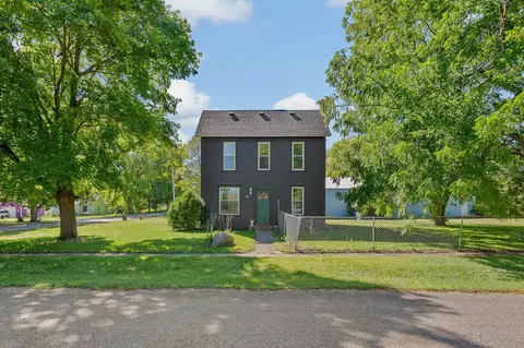 502 1st Ave, Bagley, IA 50026