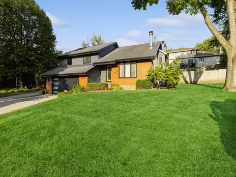 3737 SW 33rd St, Des Moines, IA 50321
