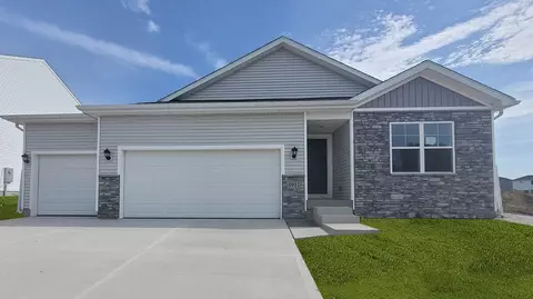 2527 E 47th St, Des Moines, IA 50317