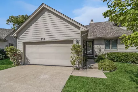 134 Evergreen Pl, West Des Moines, IA 50265