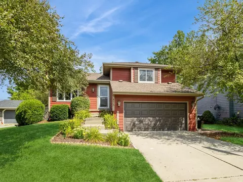 475 Bel Aire Dr, Waukee, IA 50263