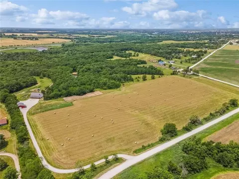 20 Ac Ml 235th Trl, Chariton, IA 50049