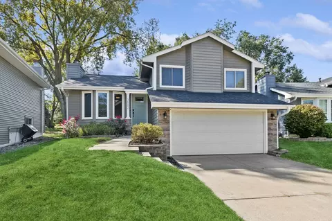 3882 92nd Dr, Urbandale, IA 50322