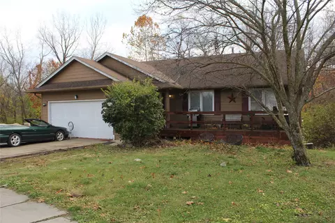 3022 Shadow Creek Ln, Des Moines, IA 50320