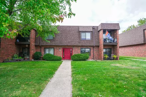 4557 Woodland Ave #6, West Des Moines, IA 50266