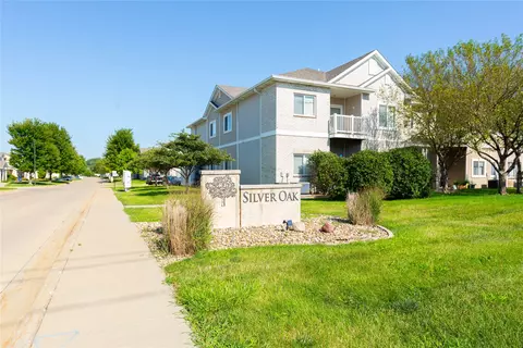 8601 Westown Pkwy #18114, West Des Moines, IA 50266
