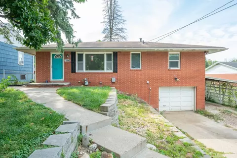 1100 Payton Ave, Des Moines, IA 50315