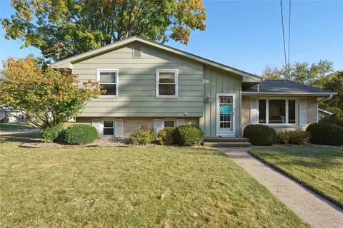 4815 Euclid Ave, Des Moines, IA 50310