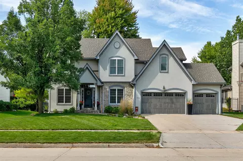 1914 NE Northbrook Dr, Ankeny, IA 50021