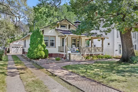 2123 38th St, Des Moines, IA 50310