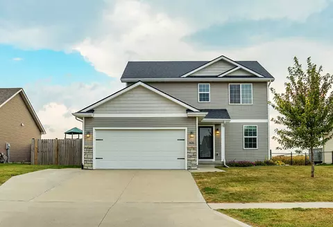 625 Lincoln St NE, Bondurant, IA 50035