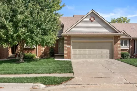 2345 NW 150th St, Clive, IA 50325