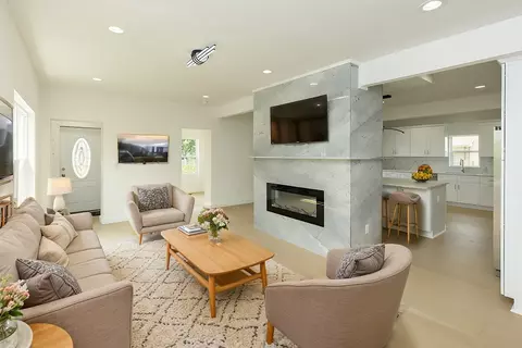 1507 12th St, Des Moines, IA 50314