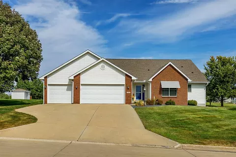 3331 N Blue Heron Cir, Cumming, IA 50061