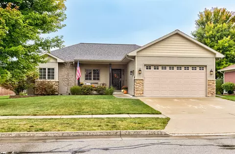 1421 Jacobson Dr, Story City, IA 50248