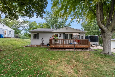 7610 SW 9th Pl, Des Moines, IA 50315
