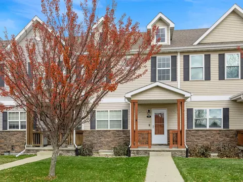 2324 Lexington Dr, Norwalk, IA 50211