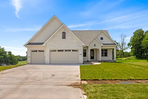 1002 NW Hugg Dr, Polk City, IA 50226