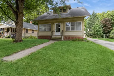 4130 4th St, Des Moines, IA 50313