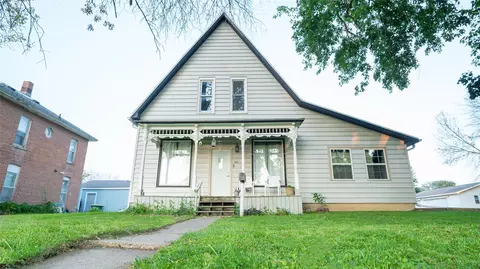 217 N 7th St, Winterset, IA 50273