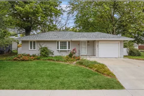 608 E Jasper St, Pleasantville, IA 50225