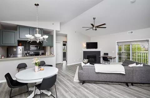 6255 Beechtree Dr #3301, West Des Moines, IA 50266