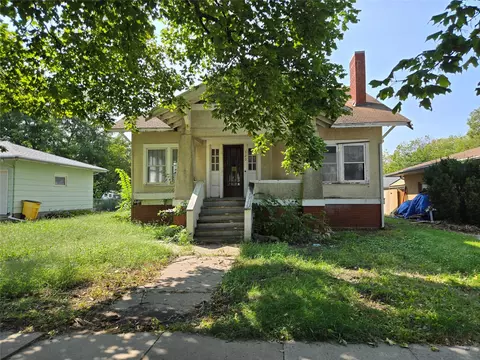320 N Division St, Stuart, IA 50250