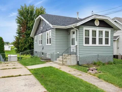 205 E 13th St N, Newton, IA 50208