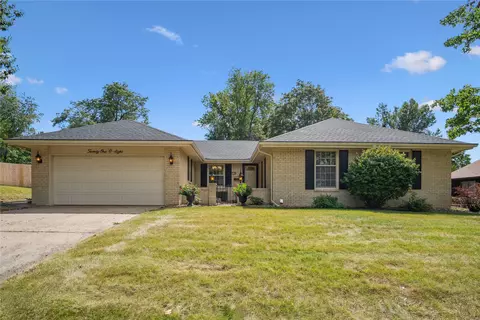 2108 Woodland Ave, West Des Moines, IA 50265