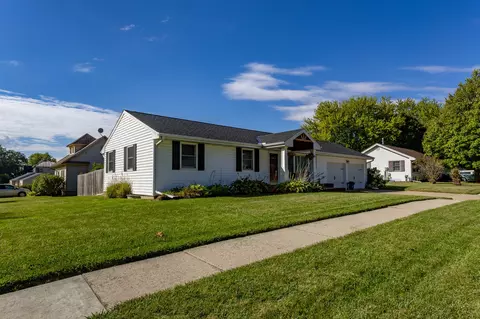 903 Maplecrest Dr, Harlan, IA 51537