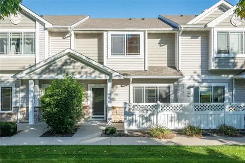 8601 Westown Pkwy #29102, West Des Moines, IA 50266