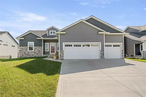 3415 NW Reinhart Dr, Ankeny, IA 50023