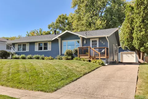 540 30th St, West Des Moines, IA 50265