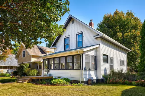 3019 Wright St, Des Moines, IA 50316