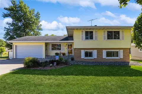 307 E Jasper St, Pleasantville, IA 50225