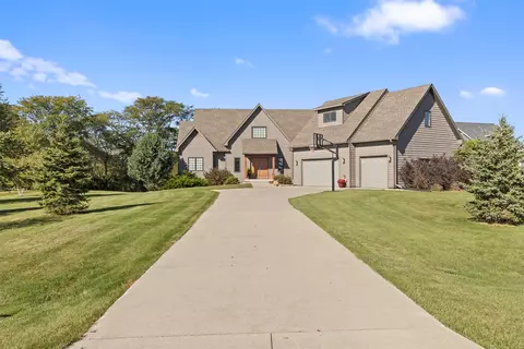 657 Xanadu Pl, Ames, IA 50014