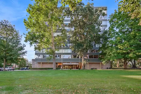 3660 Grand Ave #740, Des Moines, IA 50312