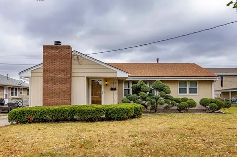 1529 E 26th St, Des Moines, IA 50317