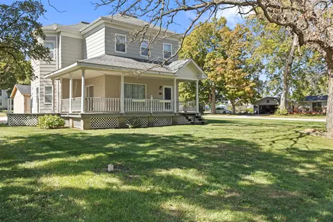 304 S Harrison St, Stuart, IA 50250