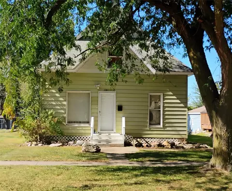 1417 7th St, Perry, IA 50220