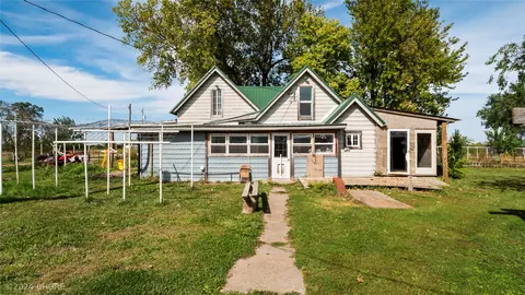 18204 Quincy St, Milo, IA 50166