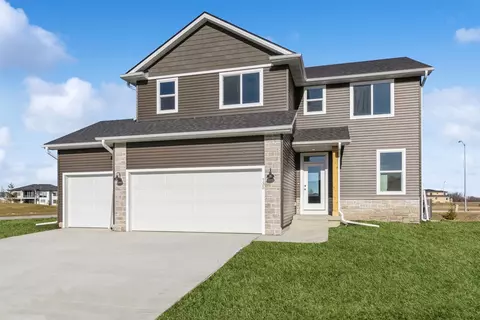 735 NW Rosemont Dr, Waukee, IA 50263