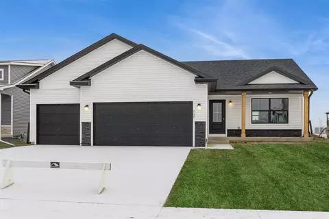 709 NE Country Meadow Dr, Ankeny, IA 50021
