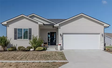 3320 Linden Dr SW, Bondurant, IA 50035