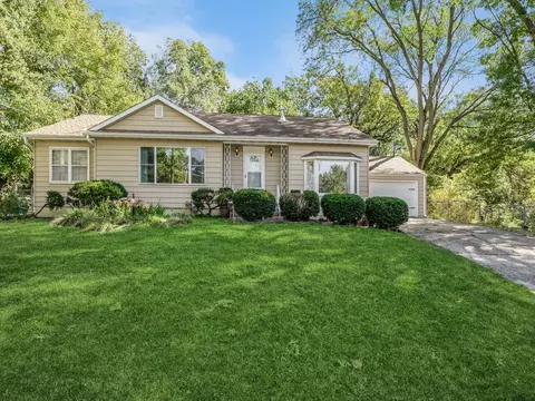 655 64th St, Des Moines, IA 50312