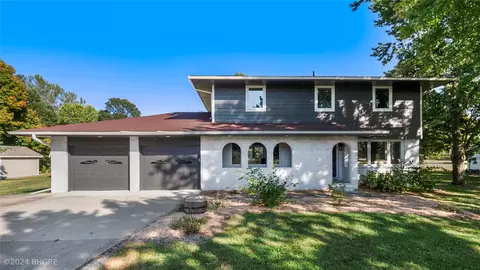 8487 NW 26th St, Ankeny, IA 50023