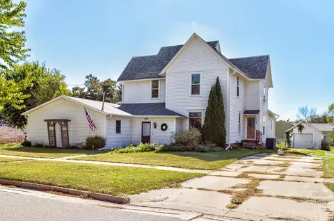 209 E 2nd St, Woodward, IA 50276