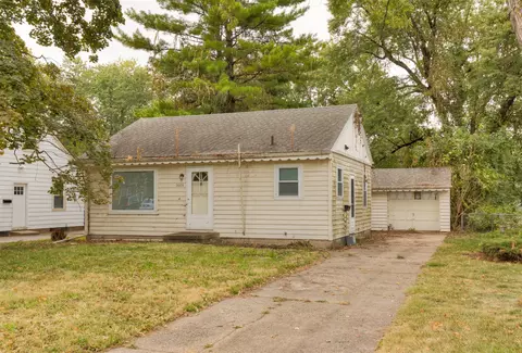 3608 37th St, Des Moines, IA 50310